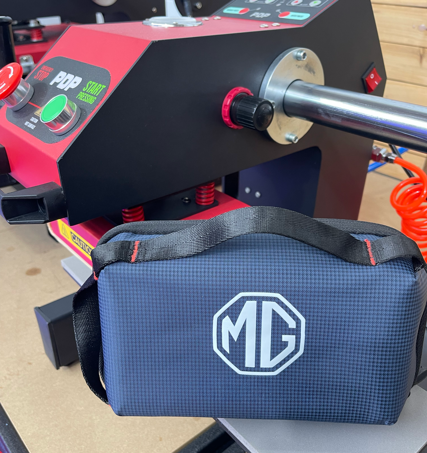 Fully Automatic Dual Dlaten Professional Heat Press Machine Rental – 15×15cm pneumatic  (Perth)